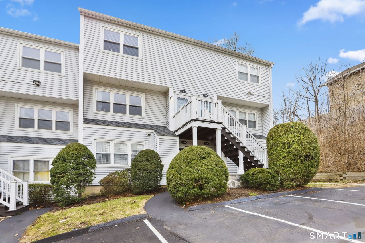 29 Van Buren, Unit I7, Norwalk, CT 06850 Main Photo