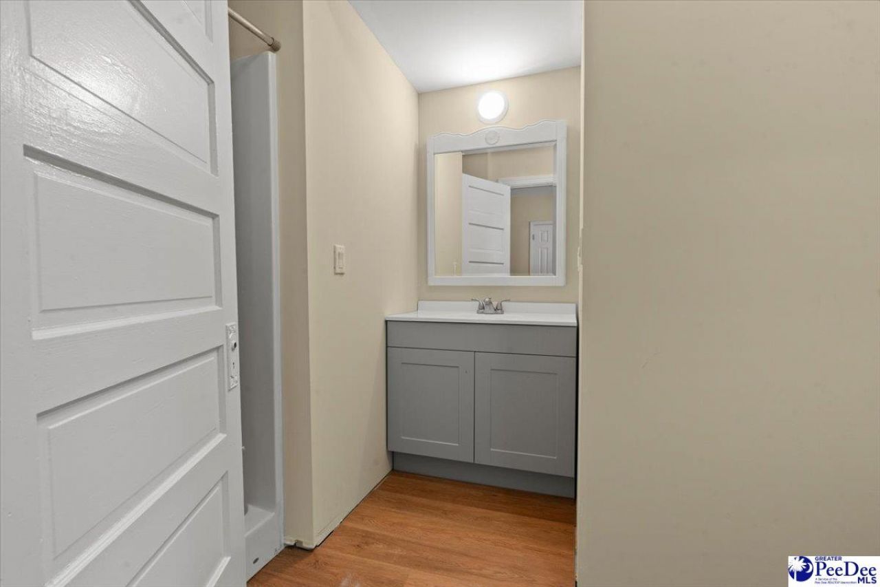 313 Park Avenue Photo 16