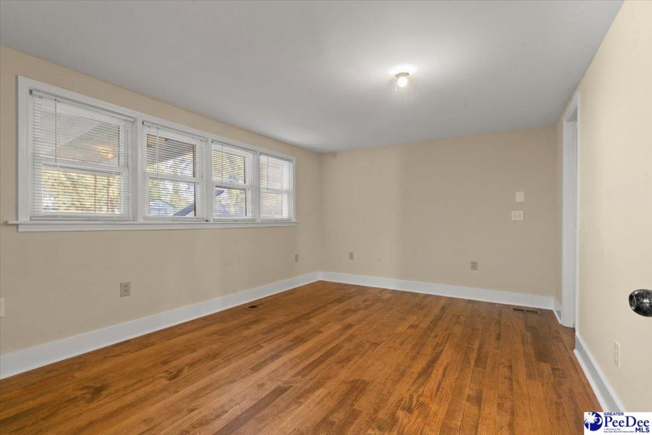 313 Park Avenue Photo 21