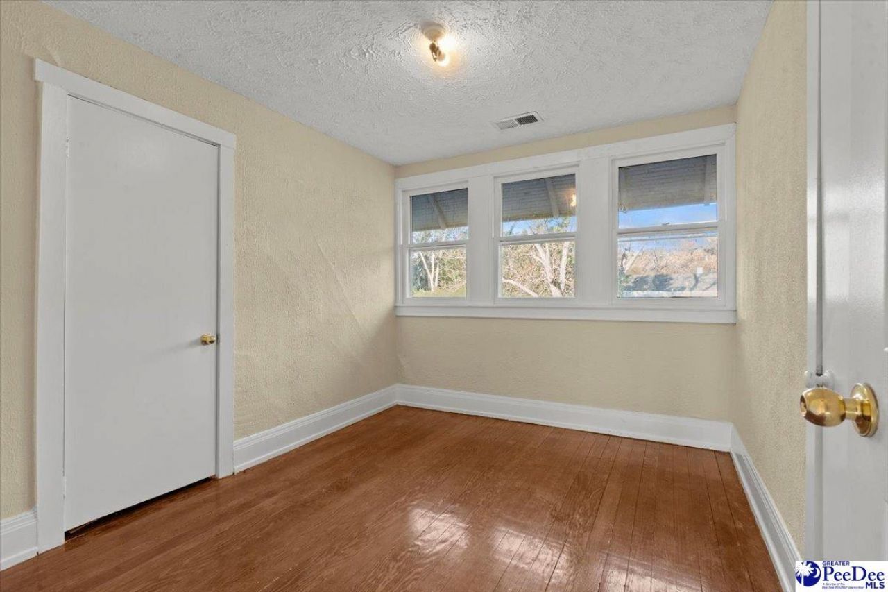 313 Park Avenue Photo 31