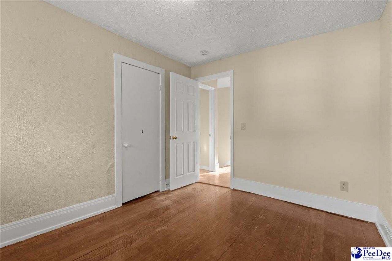 313 Park Avenue Photo 32