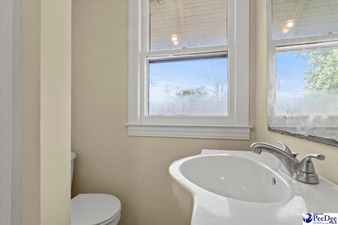 313 Park Avenue Photo 34