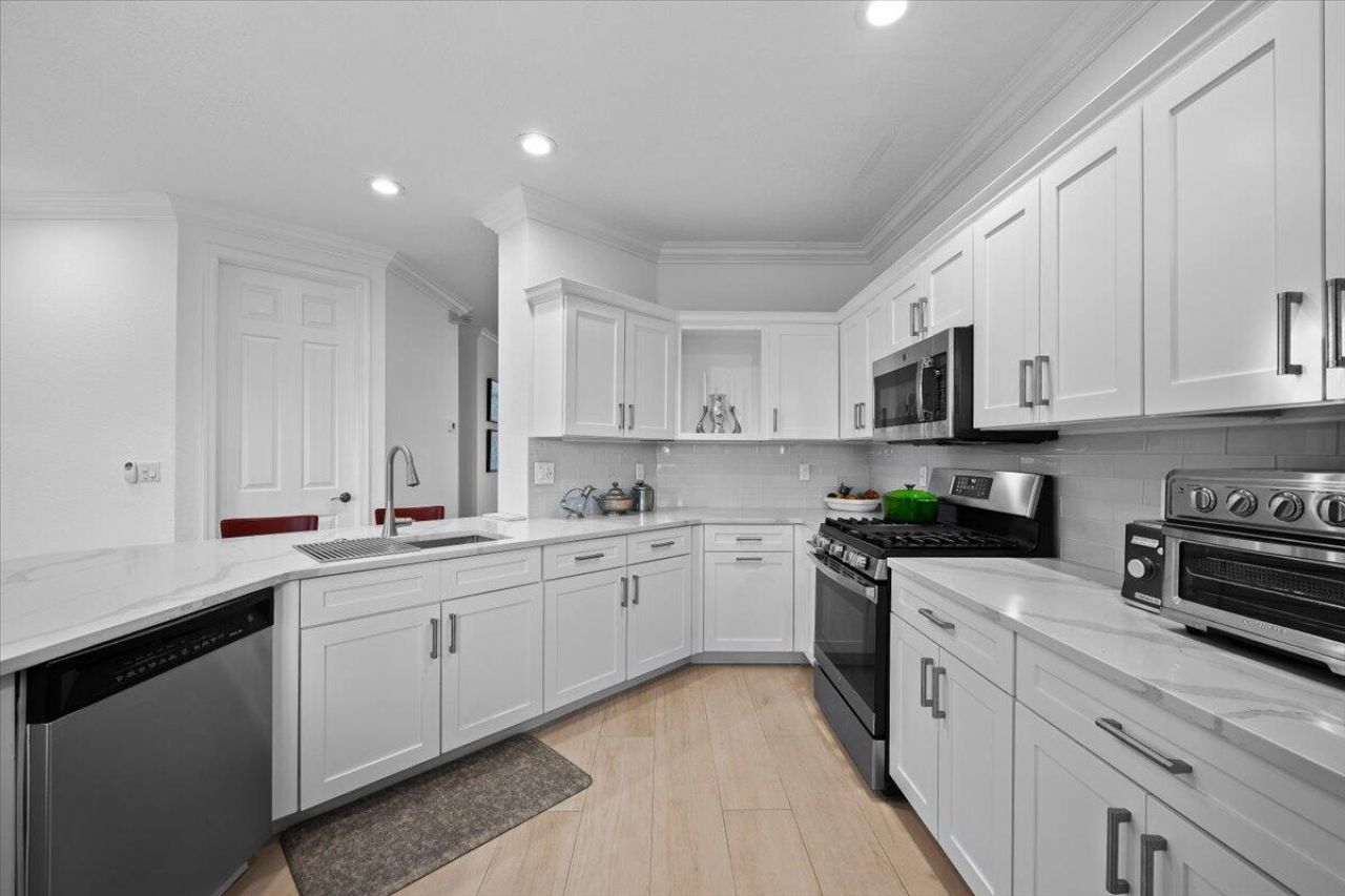 653 Castle Drive, Palm Beach Gardens, FL 33410 Photo