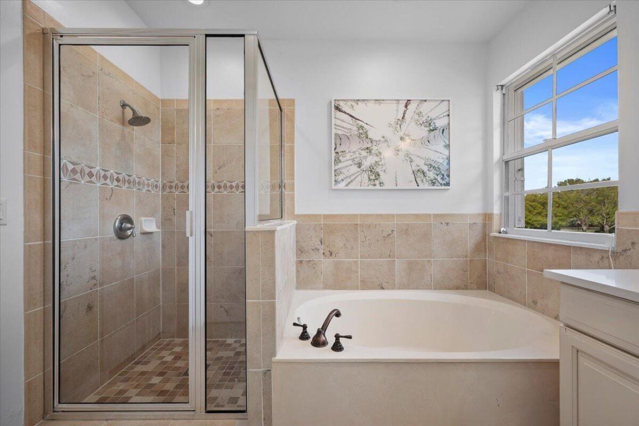 653 Castle Drive, Palm Beach Gardens, FL 33410 Photo