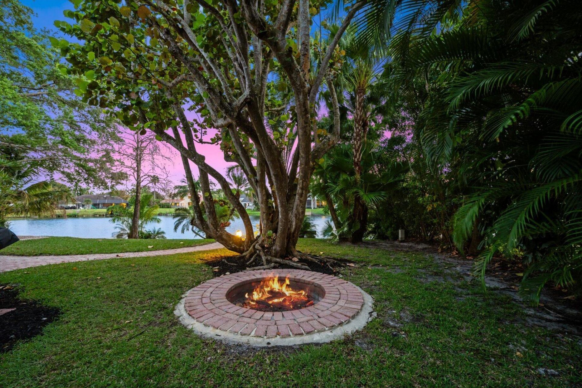 2042 Amesbury Circle, Wellington, FL 33414 Photo