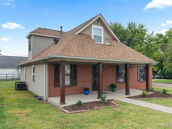 1403 Montrose Avenue , St Louis, MO 63104