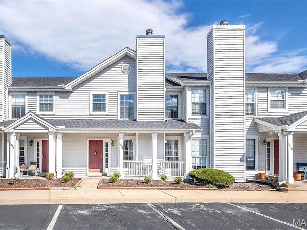 1408 Whispering Creek Drive, Ballwin, MO 63021