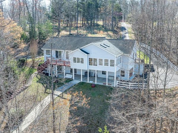 2085 Lakewood Forest RD , Moneta, VA 24121