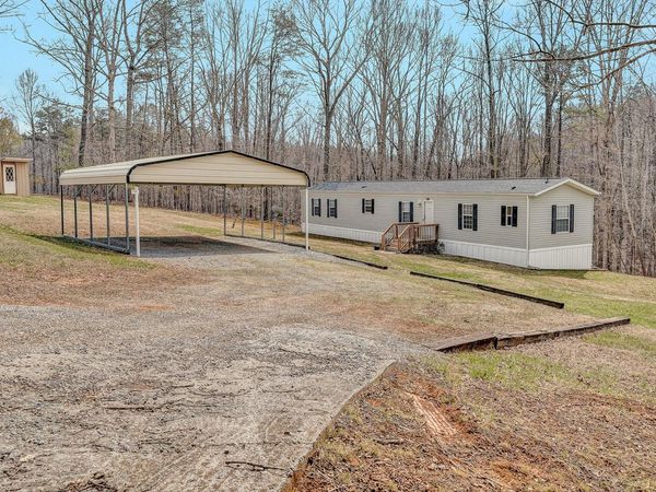 1081 Owen Ridge LN, Goodview, VA 24095