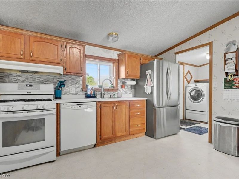 2122 S Pricetown Road, Diamond, OH 44412 Photo 6