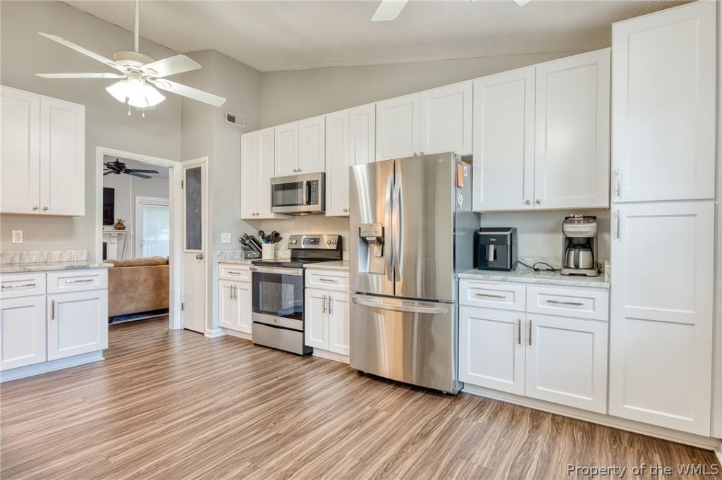 5 Sundance Place, Newport News, VA 23608 Main Photo