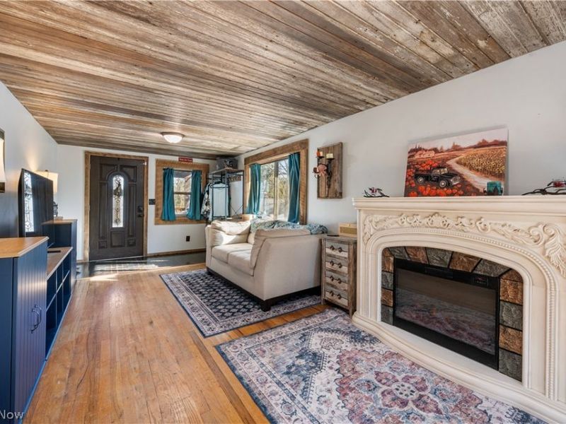 700 Shook Road, Akron, OH 44319 Photo 2