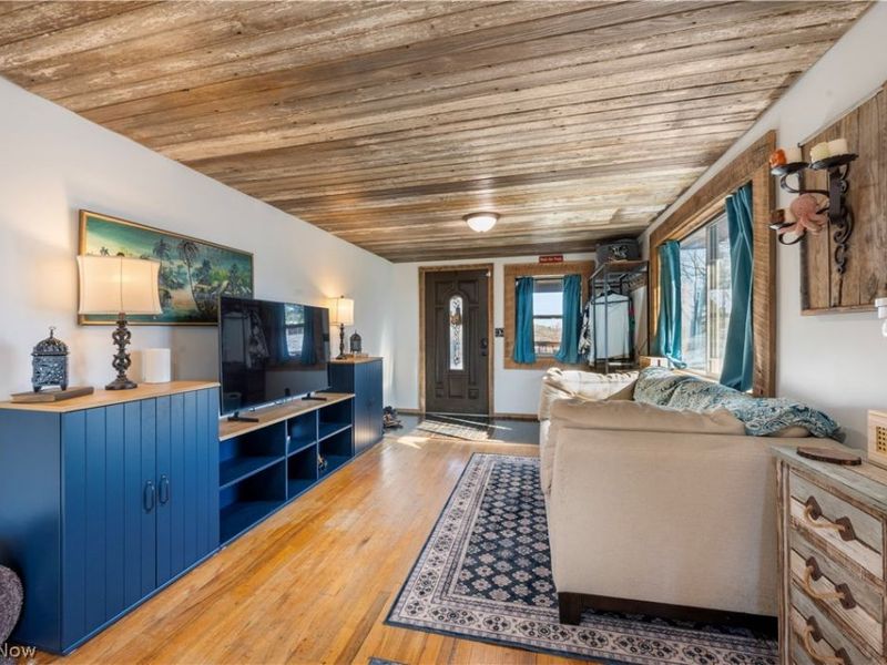 700 Shook Road, Akron, OH 44319 Photo 3