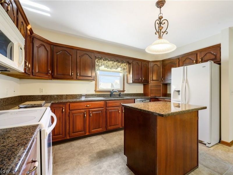 3364 Waterford Avenue NW, Canton, OH 44708 Photo 12