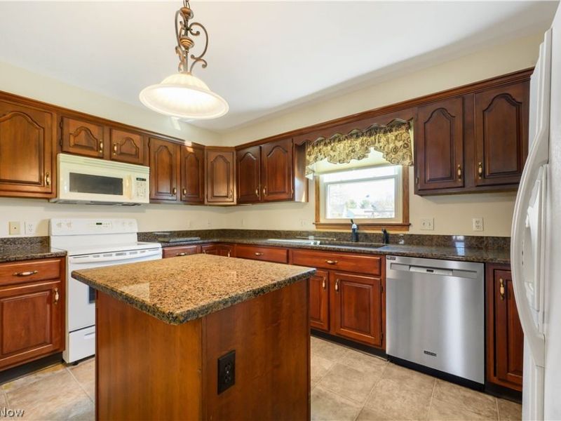 3364 Waterford Avenue NW, Canton, OH 44708 Photo 13