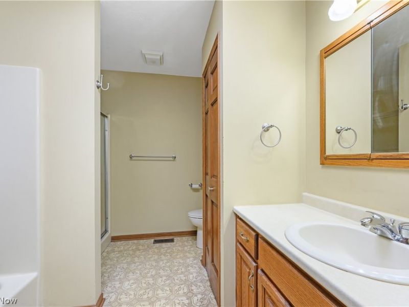 3364 Waterford Avenue NW, Canton, OH 44708 Photo 20