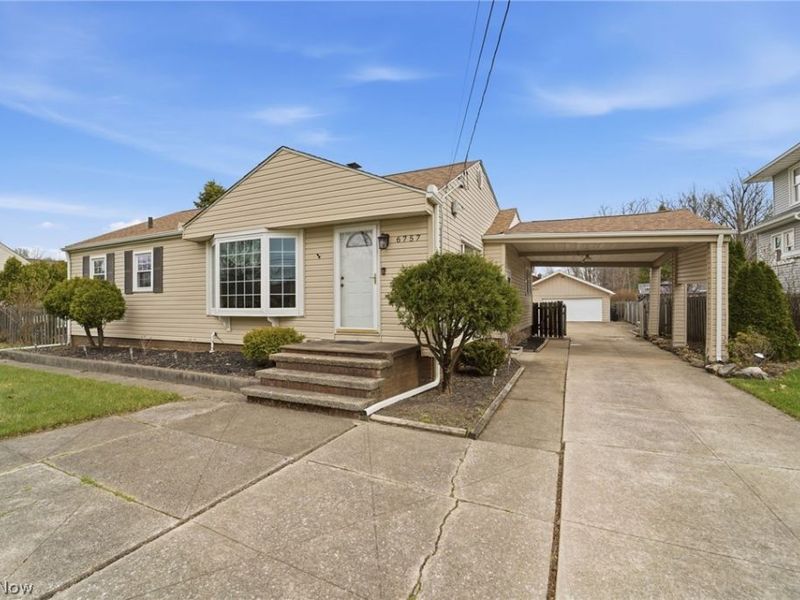 6757 Smith Road, Middleburg Heights, OH 44130 Photo 2