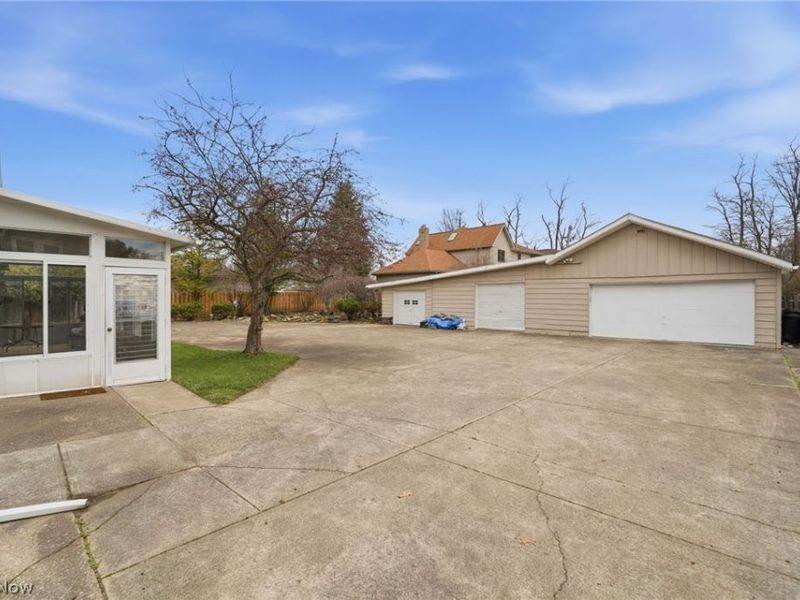 6757 Smith Road, Middleburg Heights, OH 44130 Photo 27