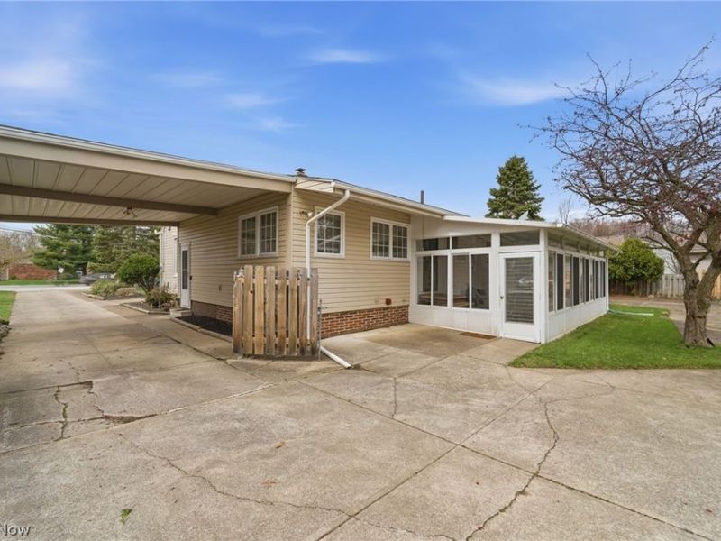 6757 Smith Road, Middleburg Heights, OH 44130 Photo 3