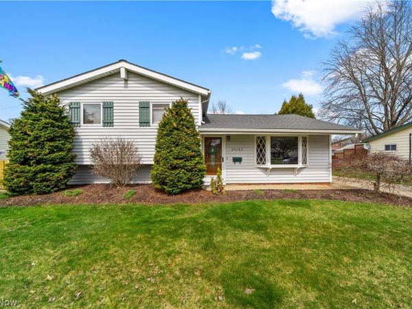 24282 Fairlawn Drive, North Olmsted, OH 44070