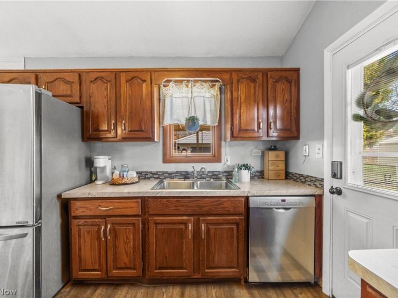 24282 Fairlawn Drive, North Olmsted, OH 44070 Photo 13