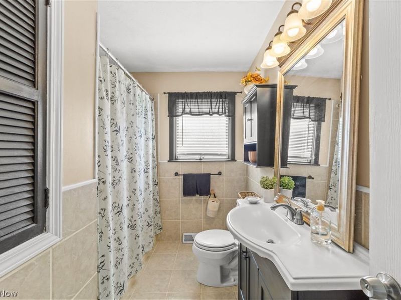 24282 Fairlawn Drive, North Olmsted, OH 44070 Photo 29