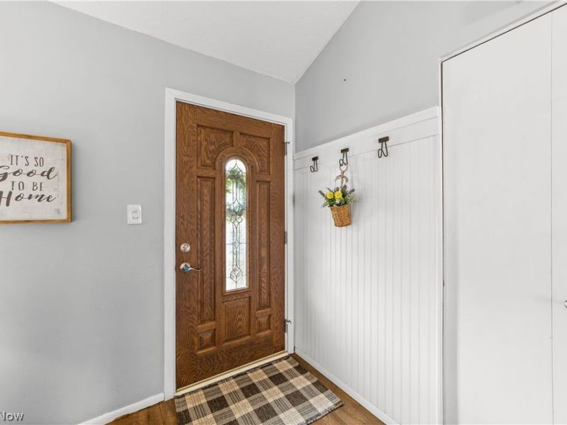 24282 Fairlawn Drive, North Olmsted, OH 44070 Photo 3