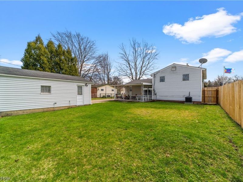 24282 Fairlawn Drive, North Olmsted, OH 44070 Photo 33