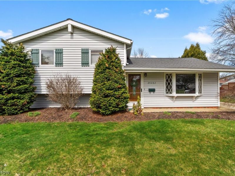 24282 Fairlawn Drive, North Olmsted, OH 44070 Photo 37