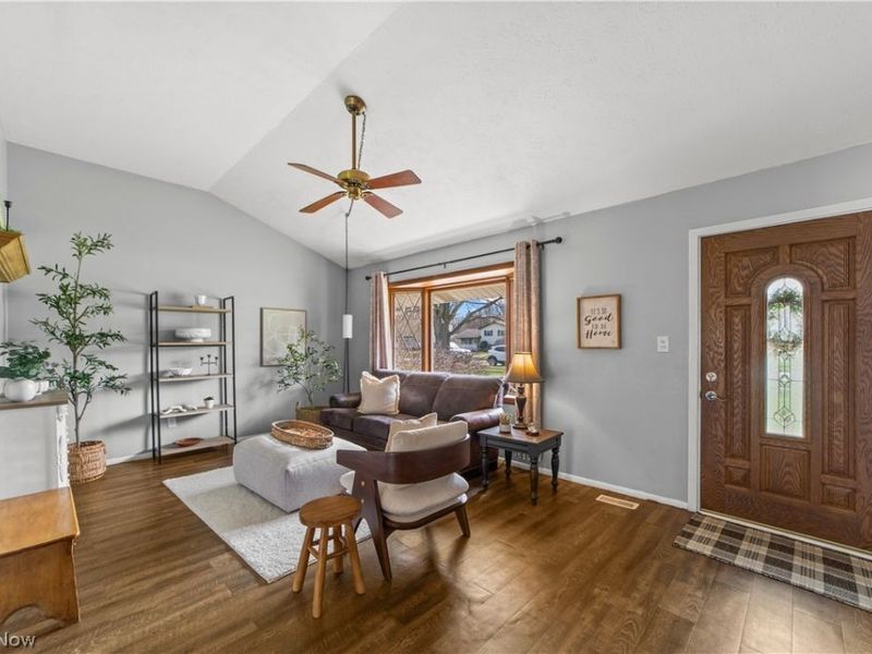 24282 Fairlawn Drive, North Olmsted, OH 44070 Photo 5