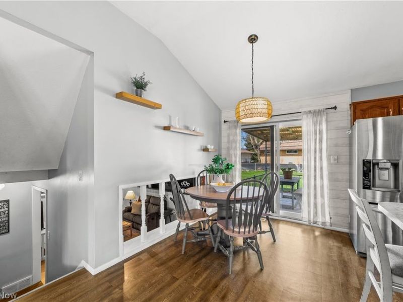 24282 Fairlawn Drive, North Olmsted, OH 44070 Photo 8