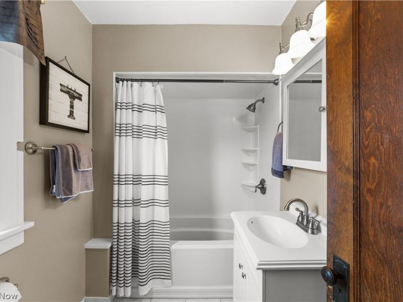 14610 Garfield Avenue, Lakewood, OH 44107 Photo 30