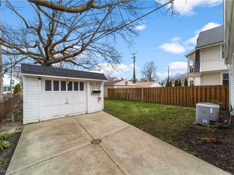 14610 Garfield Avenue, Lakewood, OH 44107 Photo 32