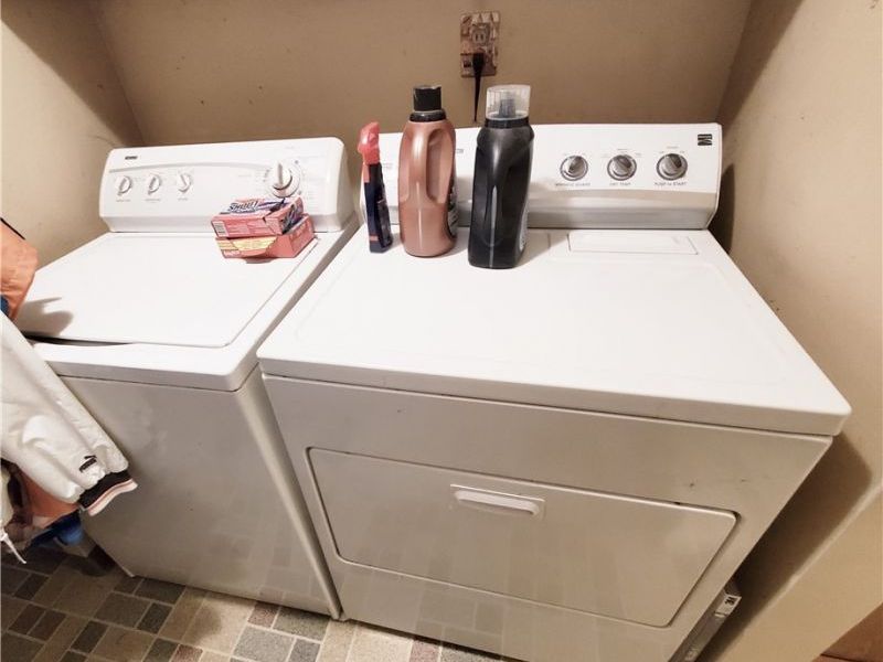 380 Adrian Drive, Berea, OH 44017 Photo 10