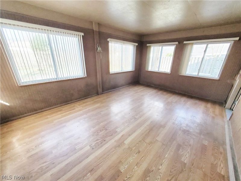 380 Adrian Drive, Berea, OH 44017 Photo 12