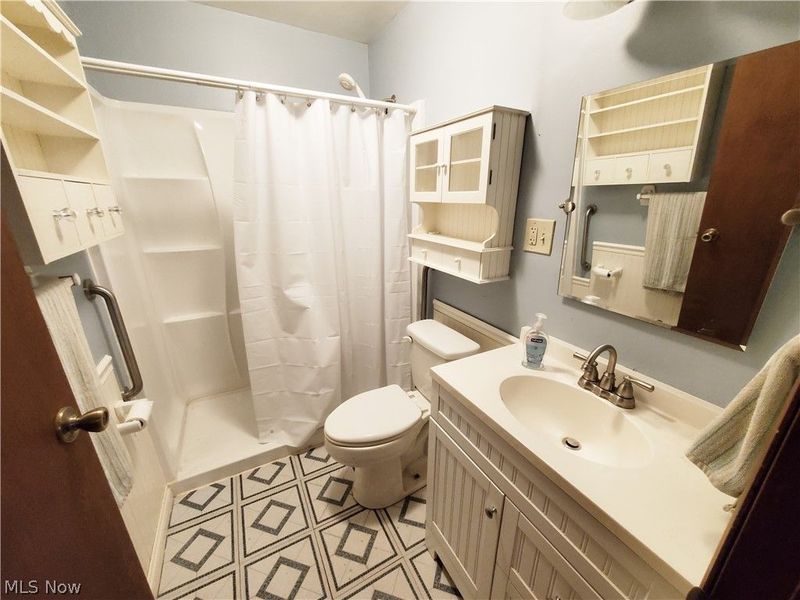 380 Adrian Drive, Berea, OH 44017 Photo 8