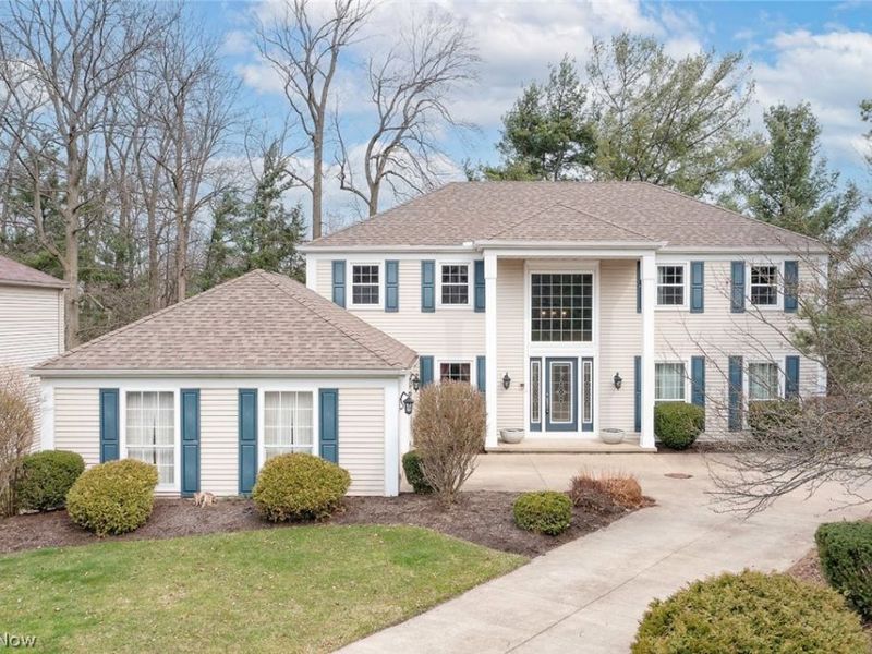 17496 Hampton Place, Strongsville, OH 44136 Photo 1