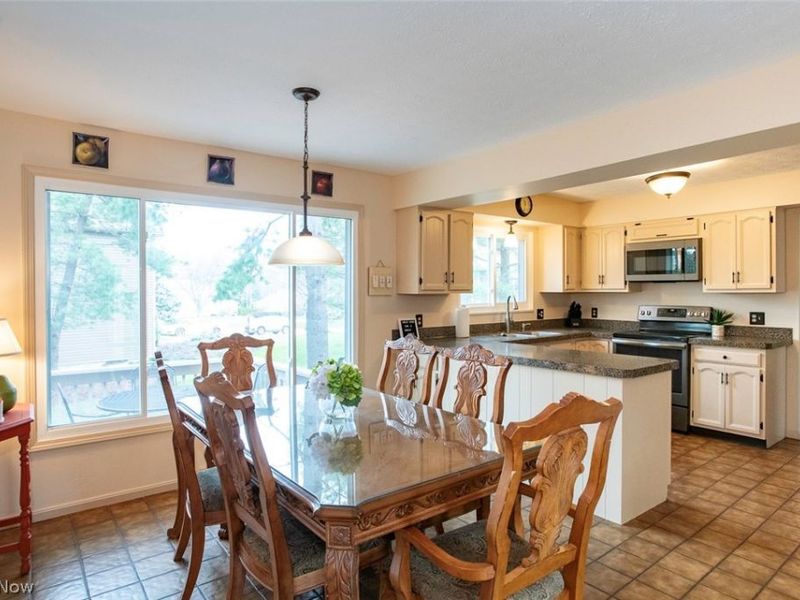 17496 Hampton Place, Strongsville, OH 44136 Photo 19