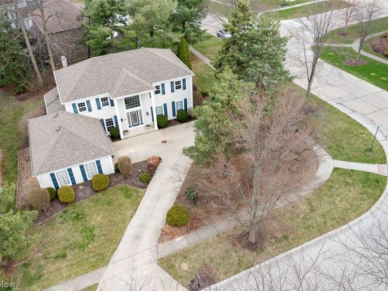 17496 Hampton Place, Strongsville, OH 44136 Photo 5