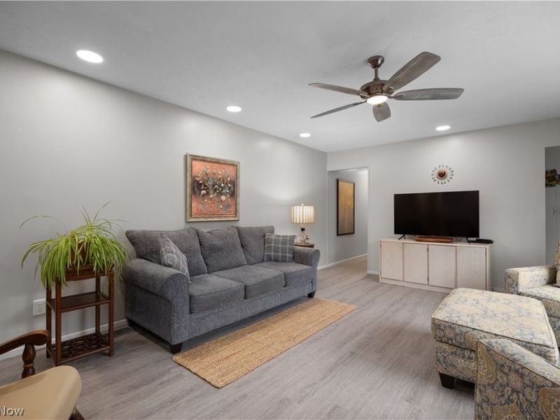 17291 Iyami Court, Strongsville, OH 44136 Photo 2