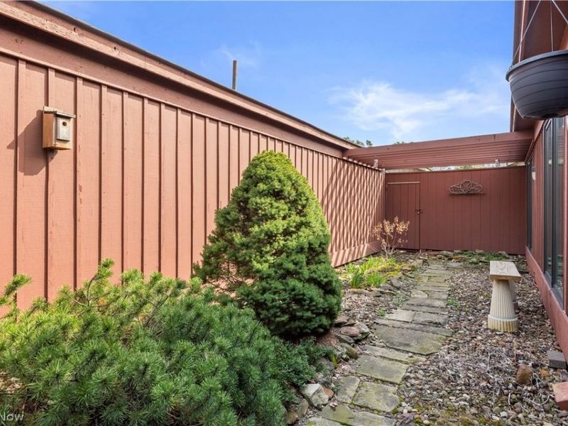 17291 Iyami Court, Strongsville, OH 44136 Photo 34