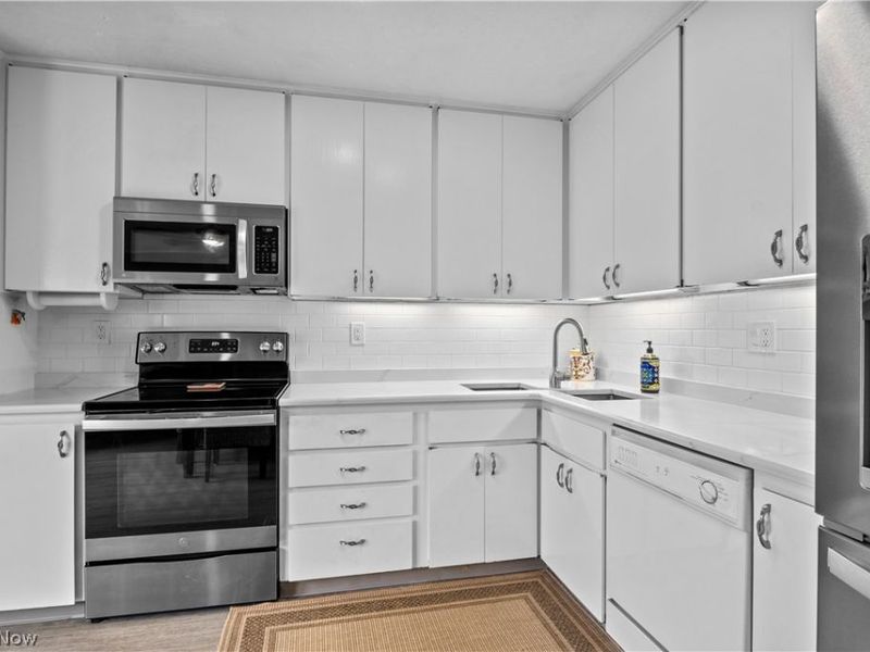 17291 Iyami Court, Strongsville, OH 44136 Photo 8