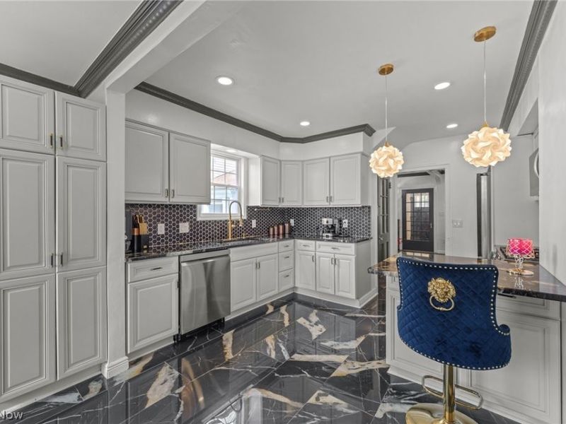 3364 Euclid Heights Boulevard, Cleveland Heights, OH 44118 Photo 12