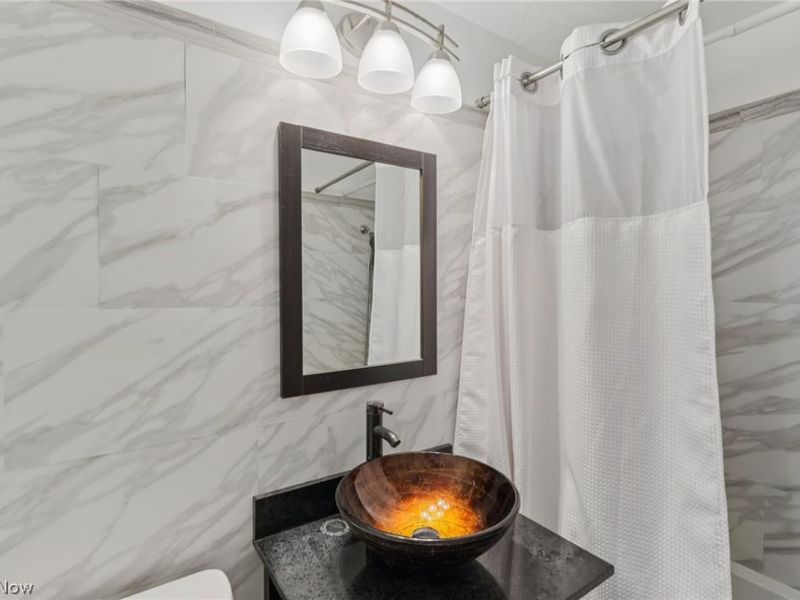 1402 Golden Gate Boulevard, Unit G206, Mayfield Heights, OH 44124 Photo 19