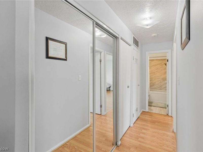 1402 Golden Gate Boulevard, Unit G206, Mayfield Heights, OH 44124 Photo 32