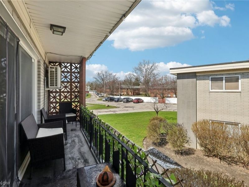 1402 Golden Gate Boulevard, Unit G206, Mayfield Heights, OH 44124 Photo 36