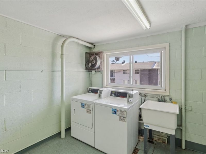 1402 Golden Gate Boulevard, Unit G206, Mayfield Heights, OH 44124 Photo 41