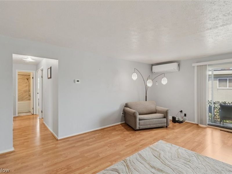 1402 Golden Gate Boulevard, Unit G206, Mayfield Heights, OH 44124 Photo 5