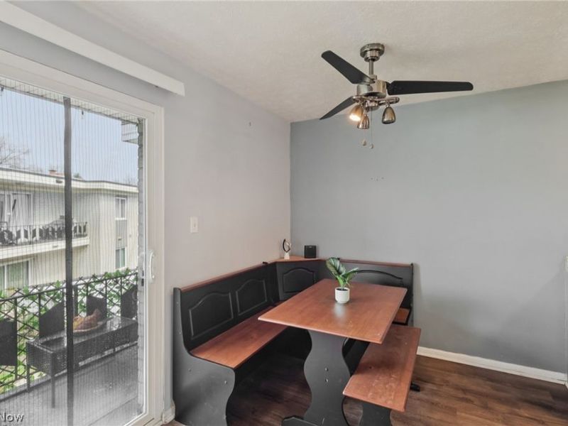 1402 Golden Gate Boulevard, Unit G206, Mayfield Heights, OH 44124 Photo 9