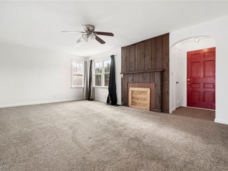 229 Everhard Road SW, North Canton, OH 44709 Photo 3